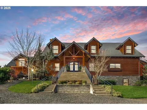 10305 NE Fox Farm Rd, Dundee, OR 97115