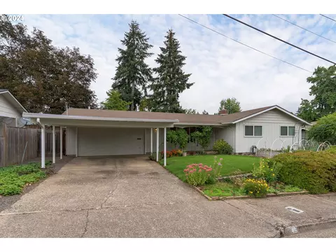 45 E 39th Pl, Eugene, OR 97405
