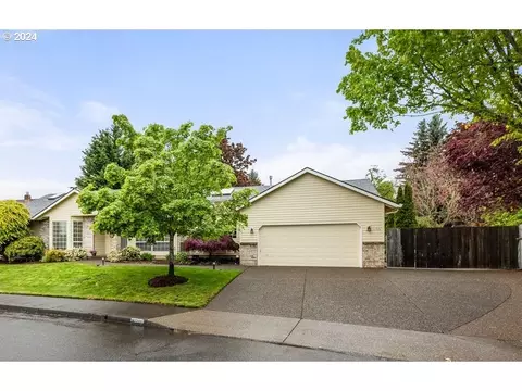 12711 SE Ott St, Clackamas, OR 97015