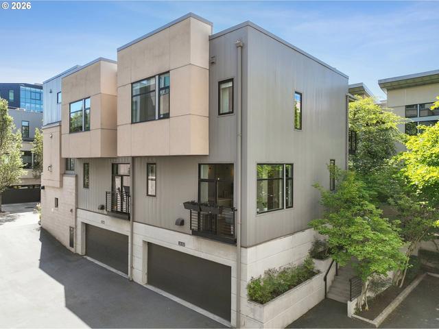 2132 NW 16th Ave, Portland, OR 97209