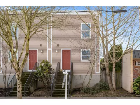 8719 SE 17th Ave, Portland, OR 97202