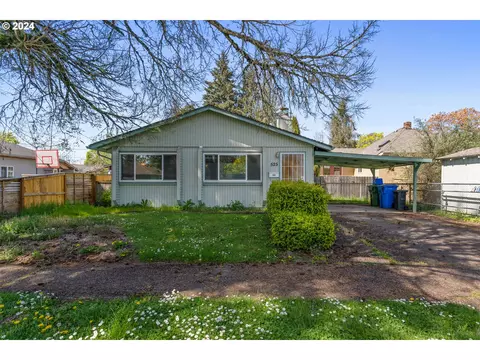 525 15th St, Salem, OR 97301