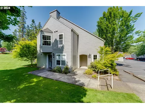 8720 SW Curry Dr #A, Wilsonville, OR 97070