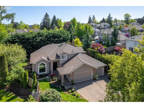 15250 SW Swan Ct, Beaverton, OR 97007