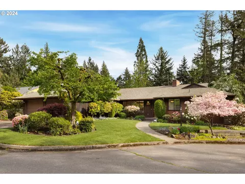 3826 SW Lyle Ct, Portland, OR 97221