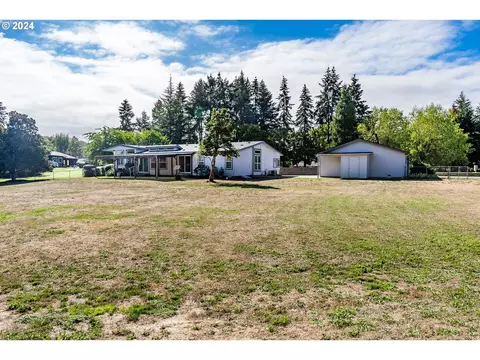 391 Osage Dr, Roseburg, OR 97471