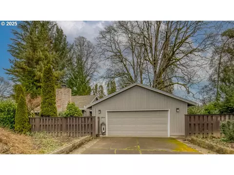 17900 SW Arborcrest Ct, Beaverton, OR 97003