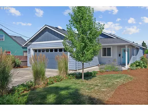 1326 SW 9th St, Dallas, OR 97338