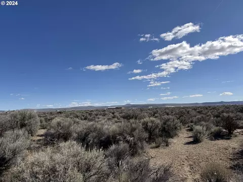 North Star Ln, Christmas Valley, OR 97641