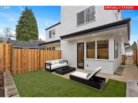 6271 SE Windsor Ct, Portland, OR 97206