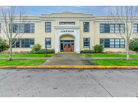 650 W 12th Ave #207, Eugene, OR 97402