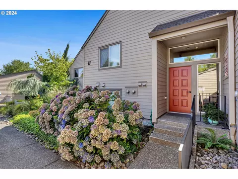 15809 SE 23rd St #110, Vancouver, WA 98683