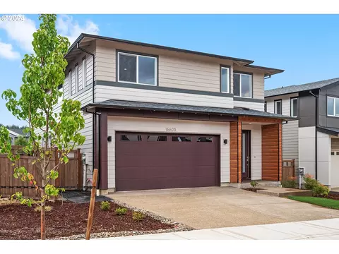 16625 SE Shimmering Leaf St, Happy Valley, OR 97086