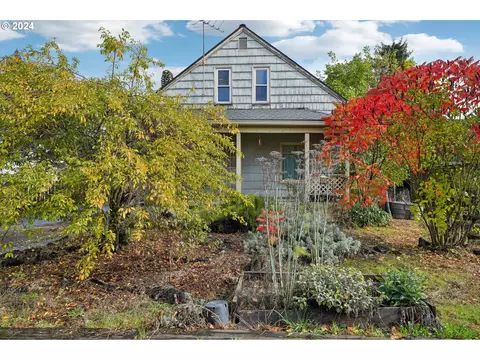 6738 SE 62nd Ave, Portland, OR 97206
