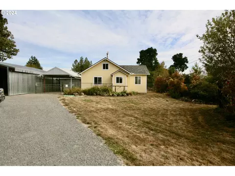 30178 S Sprague Rd, Molalla, OR 97038
