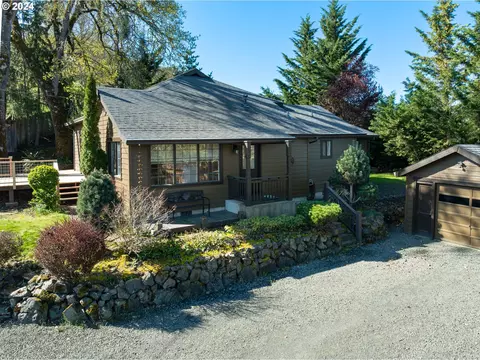 2921 W Lorraine Ave, Roseburg, OR 97471