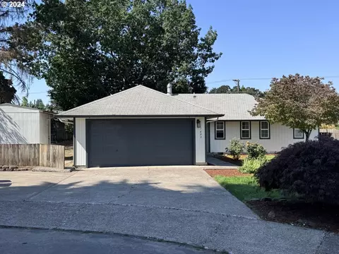 1693 Skyline Way S, Salem, OR 97306
