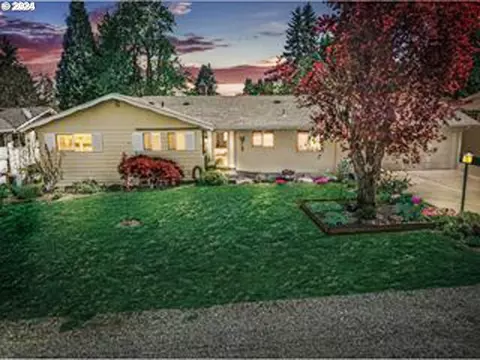 4915 NW Esther St, Vancouver, WA 98663