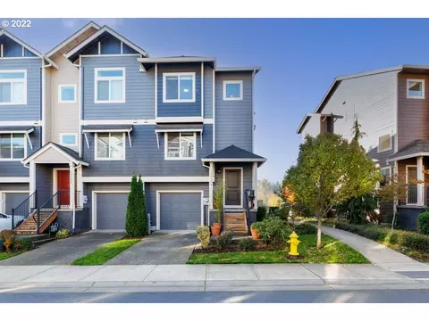 10534 NE Park Ridge Way, Hillsboro, OR 97006