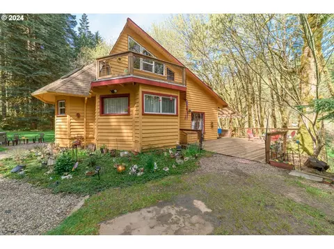 872 Territorial Hwy, Cottage Grove, OR 97424