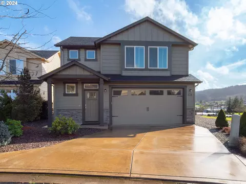 418 Backwater Loop, Sutherlin, OR 97479 photo 1