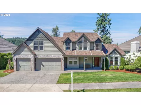 14430 SE Summit Ct, Clackamas, OR 97015