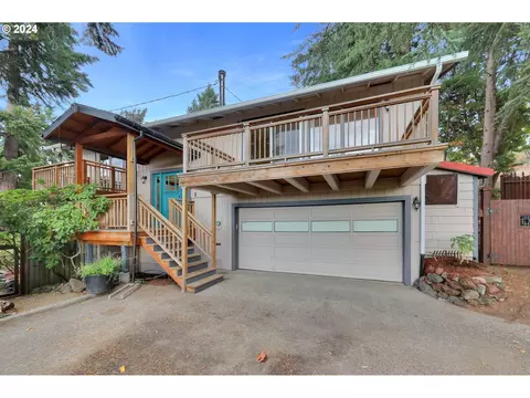 555 W 25th Pl, Eugene, OR 97405