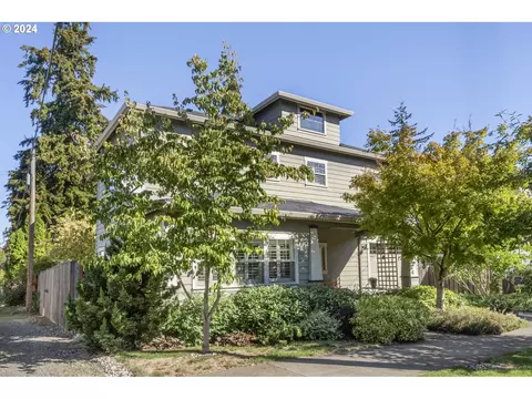 3031 NE Jarrett St, Portland, OR 97211