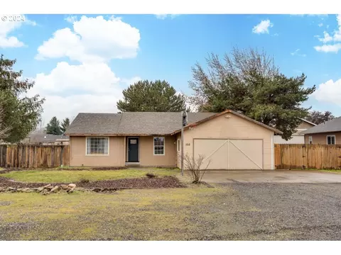 502 6th Ave, Dallesport, WA 98617