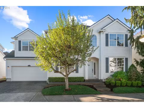 8918 SW Gravenstein Ln, Portland, OR 97224