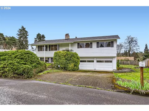 19530 SW Southview St, Beaverton, OR 97078