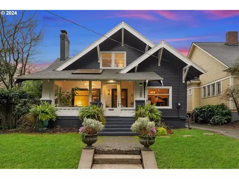 128 SE Cesar E Chavez Blvd, Portland, OR 97214