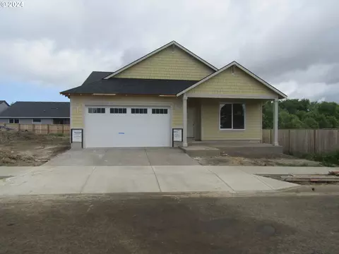 890 E Wilson St, Carlton, OR 97111