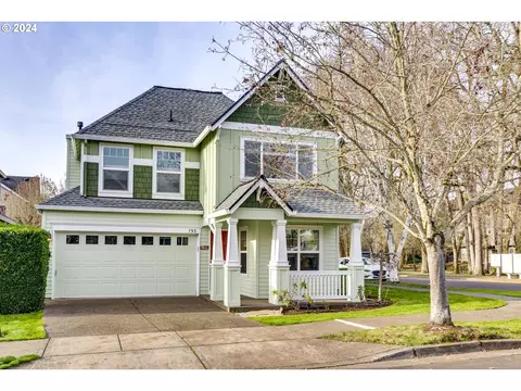 793 NE 61st Ct, Hillsboro, OR 97124