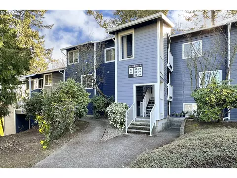 12600 SE Freeman Way #217, Milwaukie, OR 97222