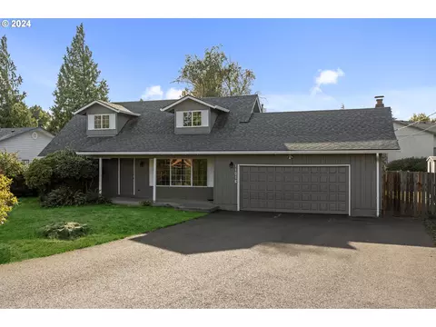 11016 NW Lakeshore Ave, Vancouver, WA 98685