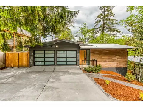 1633 SW Custer St, Portland, OR 97219