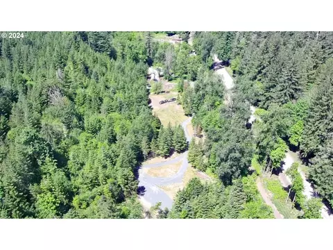 Santiam Hwy, Cascadia, OR 97329