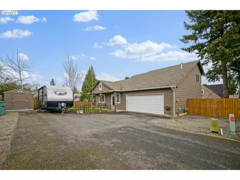 4090 Hennessy Ln, Keizer, OR 97303