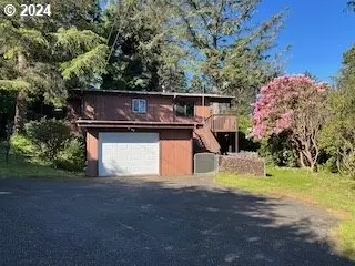 29280 Lacy St, Gold Beach, OR 97444