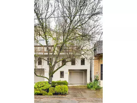 506 NE Lawrence Ave, Portland, OR 97232