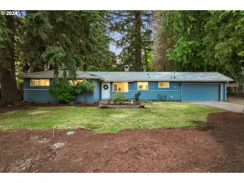 14135 SEllis St, Portland, OR 97236