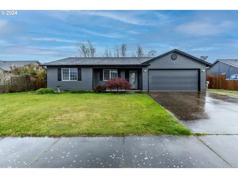 835 Arrow Leaf Ave, Harrisburg, OR 97446