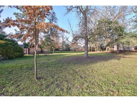 18245 SW Jay St, Beaverton, OR 97003