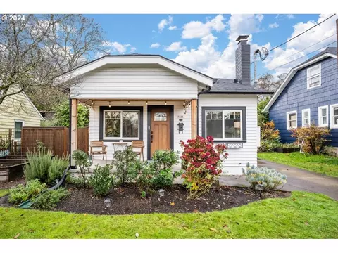 7335 SE 18th Ave, Portland, OR 97202
