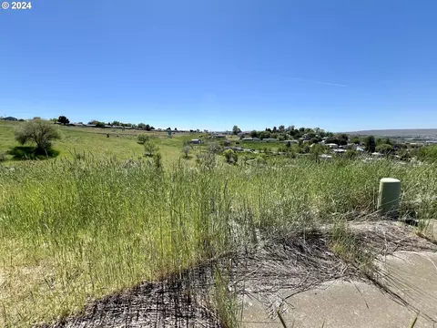 945 S Main Pl, Pendleton, OR 97801 photo 1