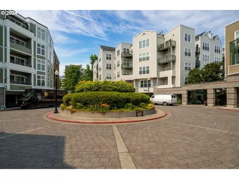 1616 S Harbor Way #406, Portland, OR 97201