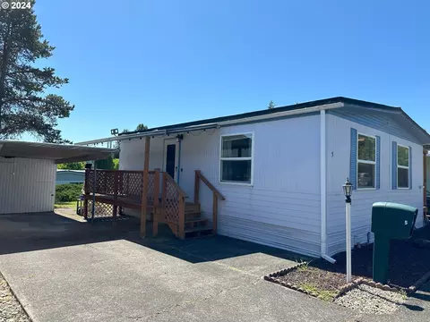 4424 SE Roethe Rd #5, Milwaukie, OR 97267