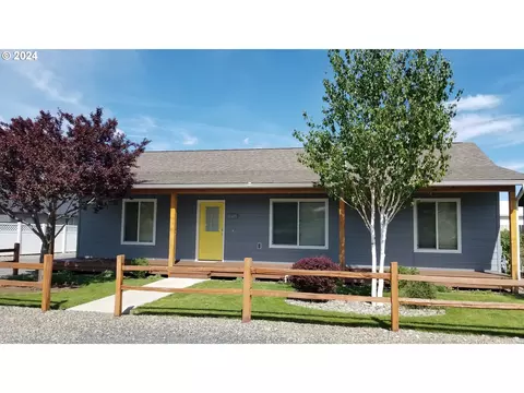 960 17th St, Baker City, OR 97814
