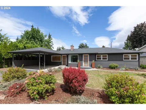 3634 Lois Dr, Hood River, OR 97031